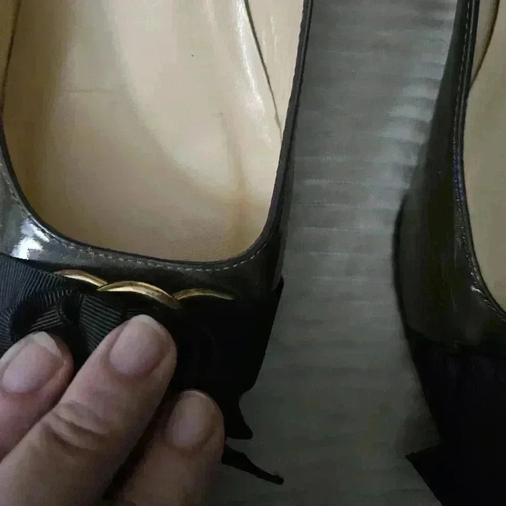 Kate Spade heels.  Olive Green Patent Leather w Black bows. Size 8.5